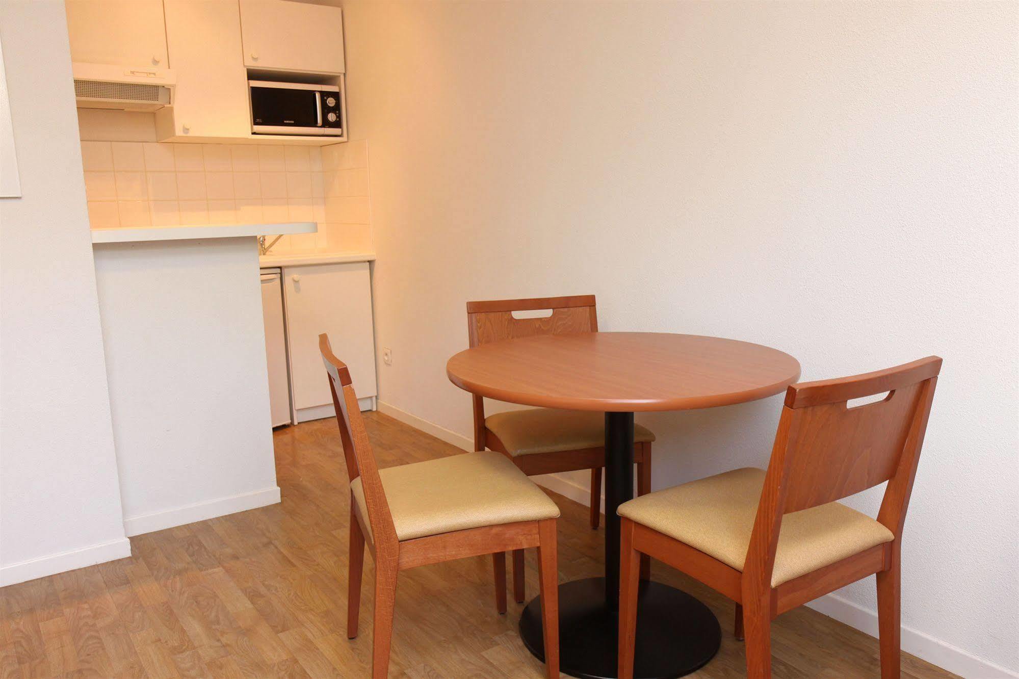 Aerel Hotel Aeroport Blagnac Quarto foto